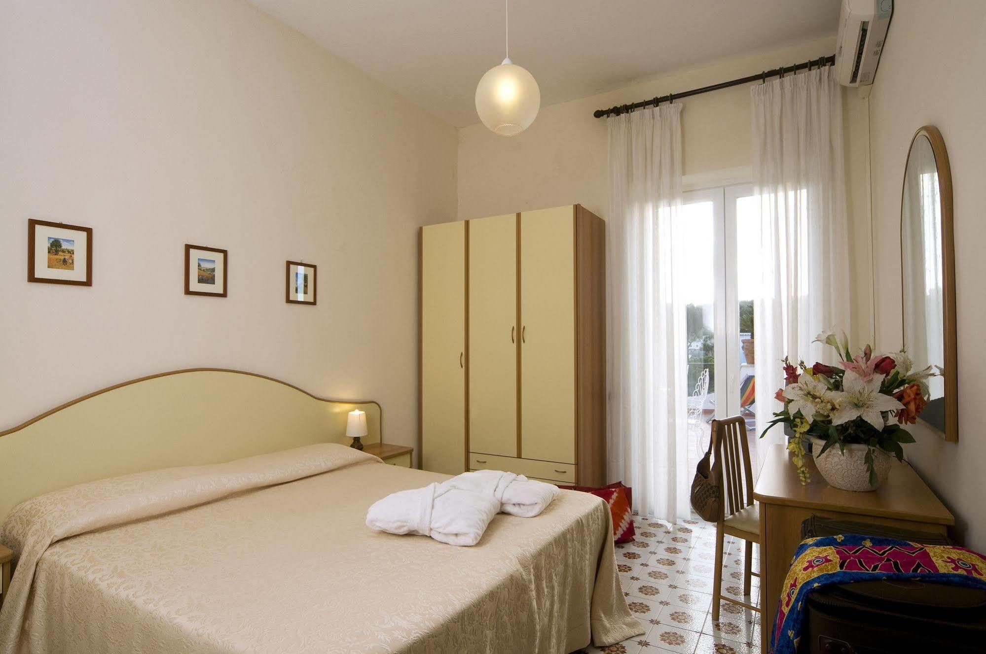Hotel Casa Di Meglio Ischia Eksteriør bilde